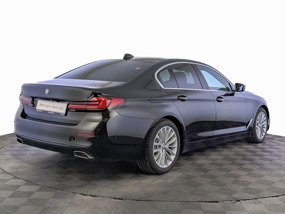 BMW 5 серии 2021 55 243км фото №5