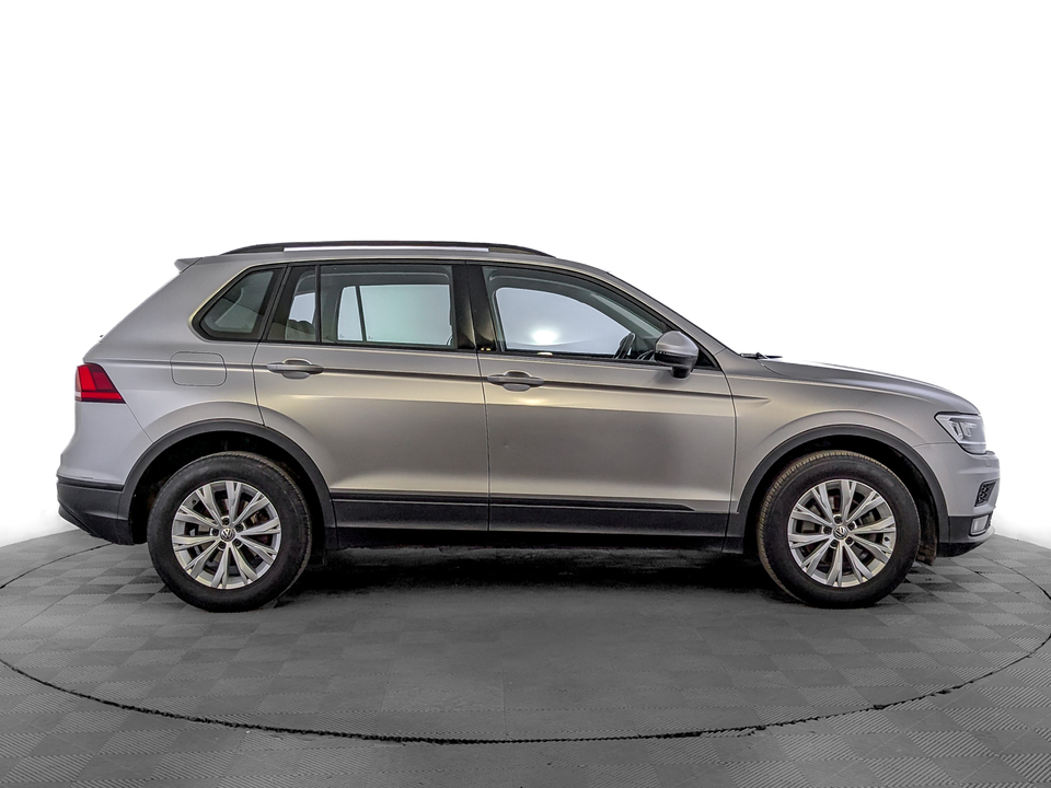 Volkswagen Tiguan 2020 66 373км фото №4