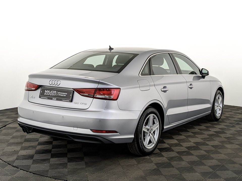 Audi A3 2019 76 148км фото №5