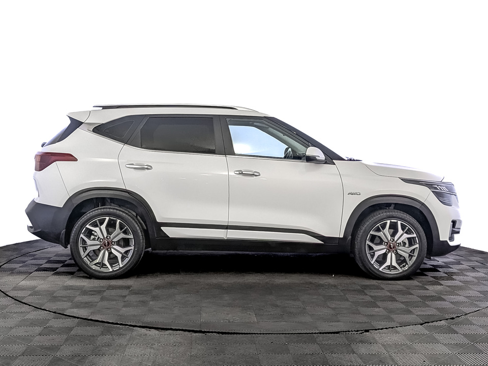 Kia Seltos 2022 7 981км фото №4