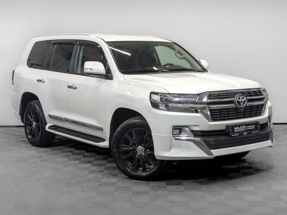 Toyota Land Cruiser 200 2020 127 645км фото №3
