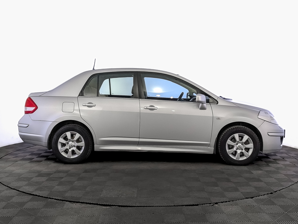 Nissan Tiida 2012 158 594км фото №4