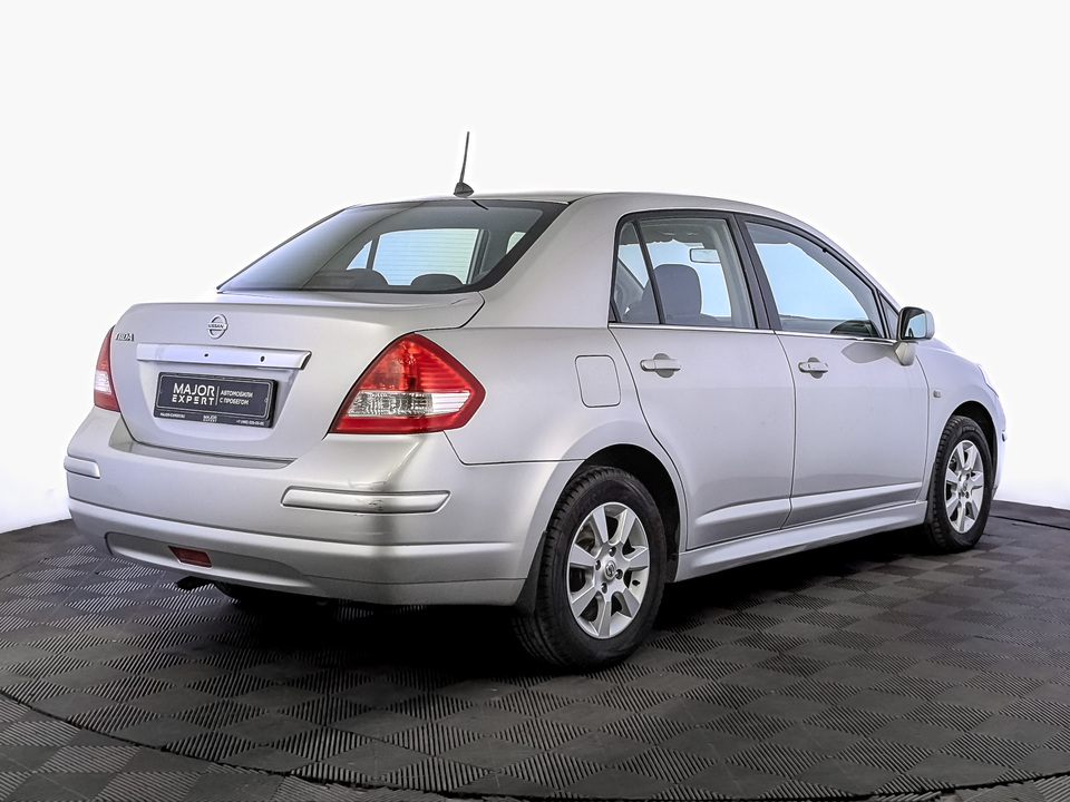 Nissan Tiida 2012 158 594км фото №5