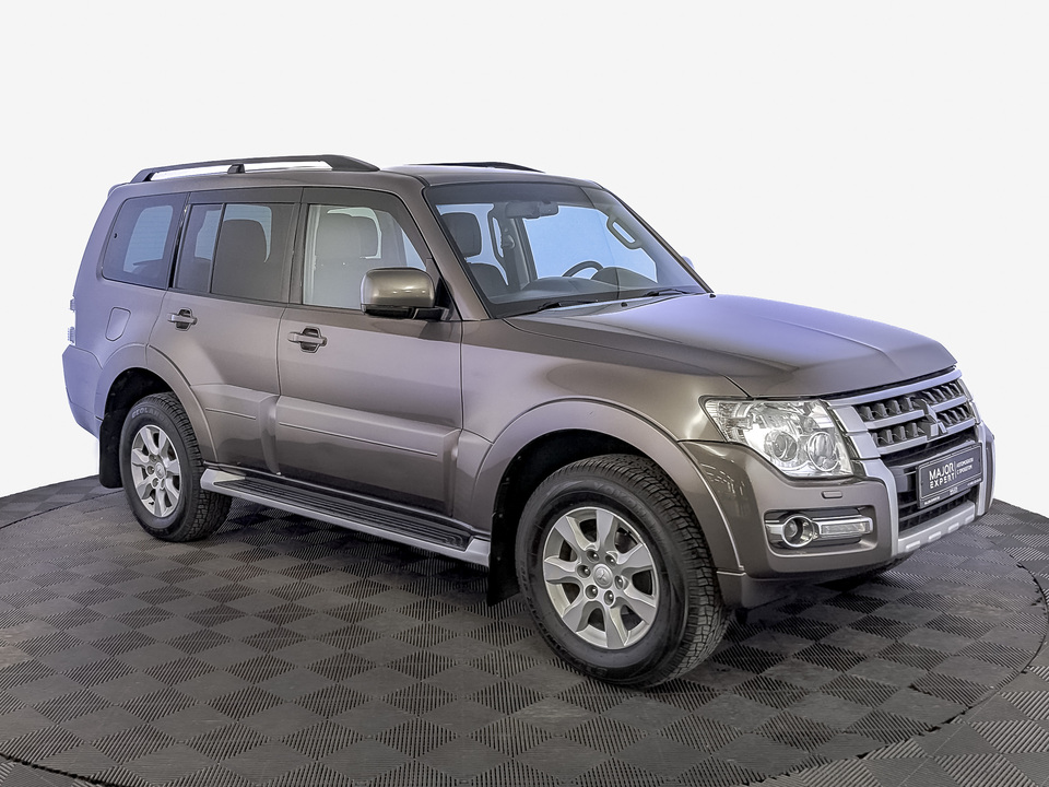 Mitsubishi Pajero 2015 141 320км фото №3
