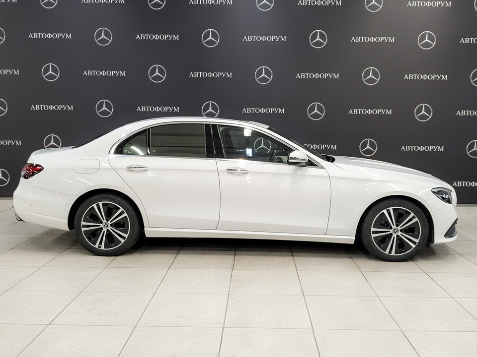 Mercedes-Benz E-Класс 2021 92 500км фото №4
