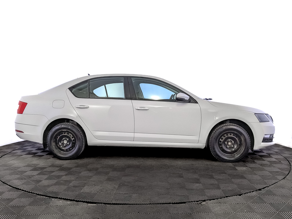 Skoda Octavia 2020 64 850км фото №4
