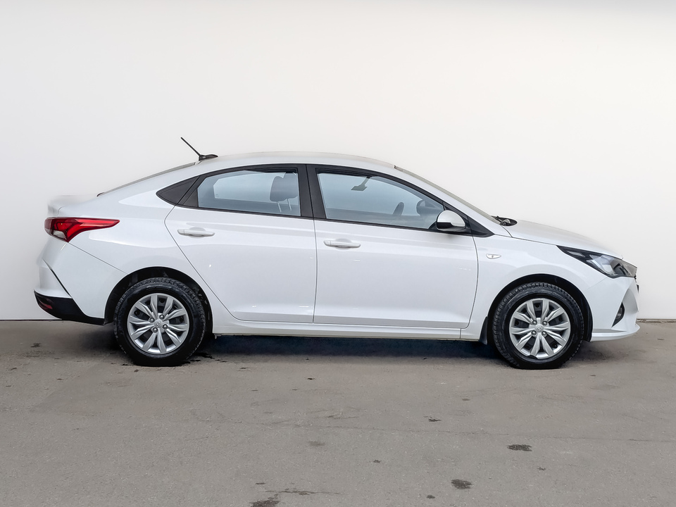 Hyundai Solaris 2022 52 313км фото №4