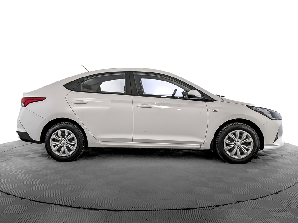 Hyundai Solaris 2022 56 952км фото №4