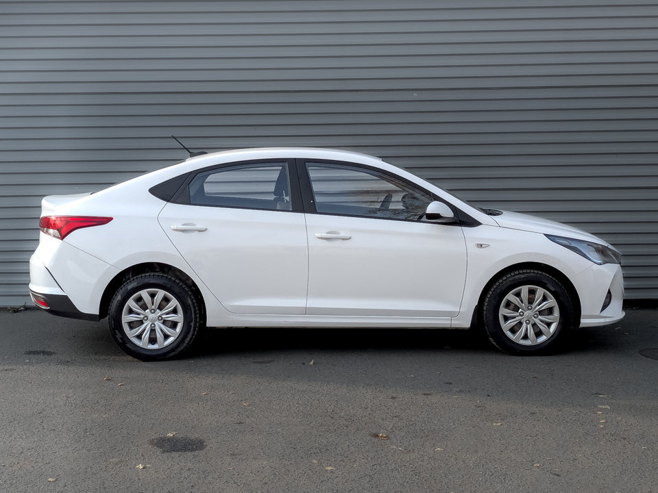 Hyundai Solaris 2022 65 904км фото №4