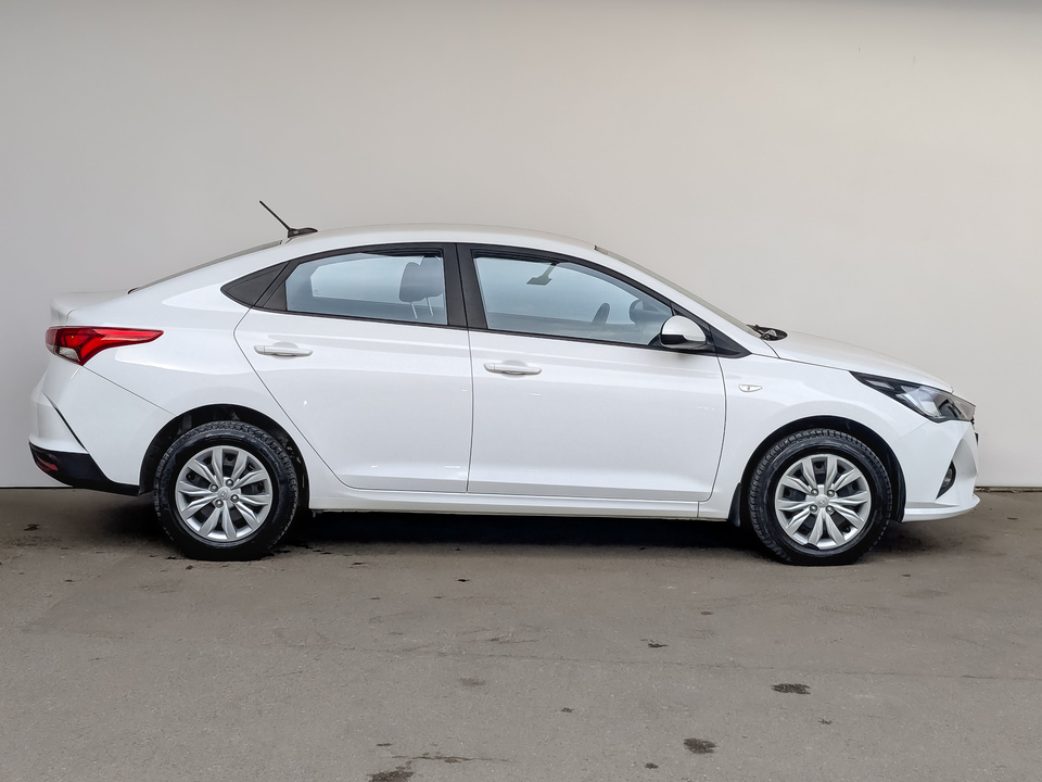 Hyundai Solaris 2022 68 296км фото №4