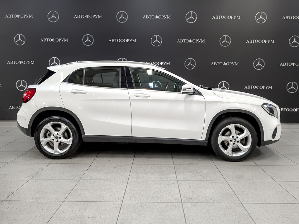 Mercedes-Benz GLA 2019 73 000км фото №4