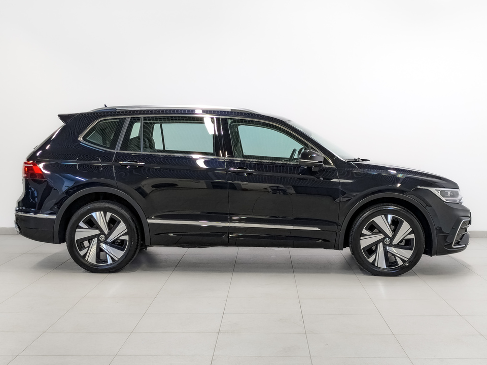 Volkswagen Tiguan 2023 28 088км фото №4