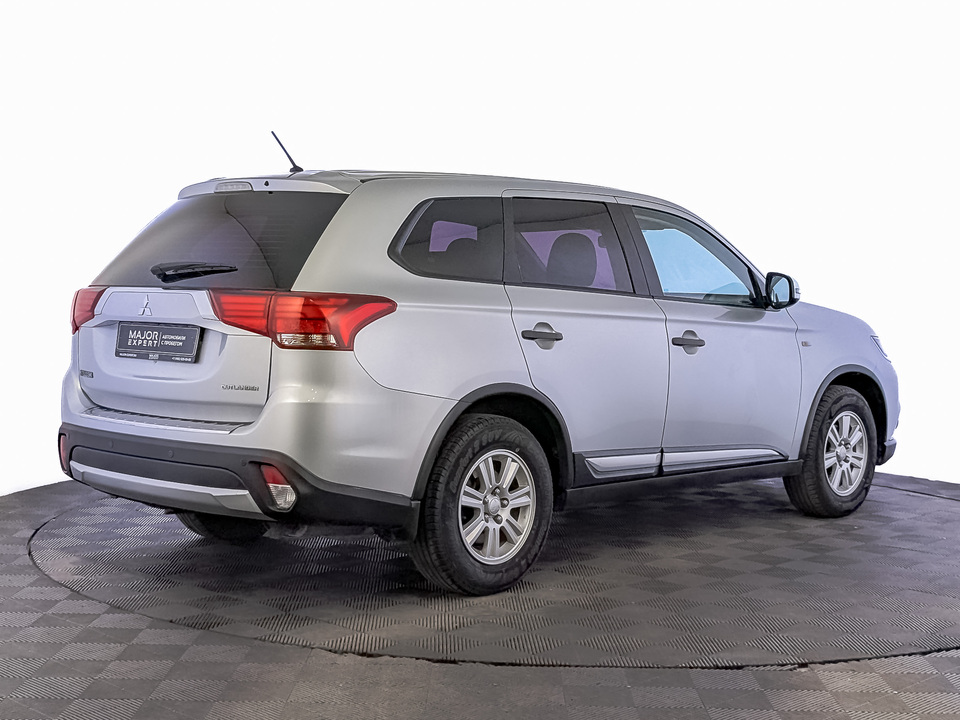 Mitsubishi Outlander 2015 178 330км фото №5