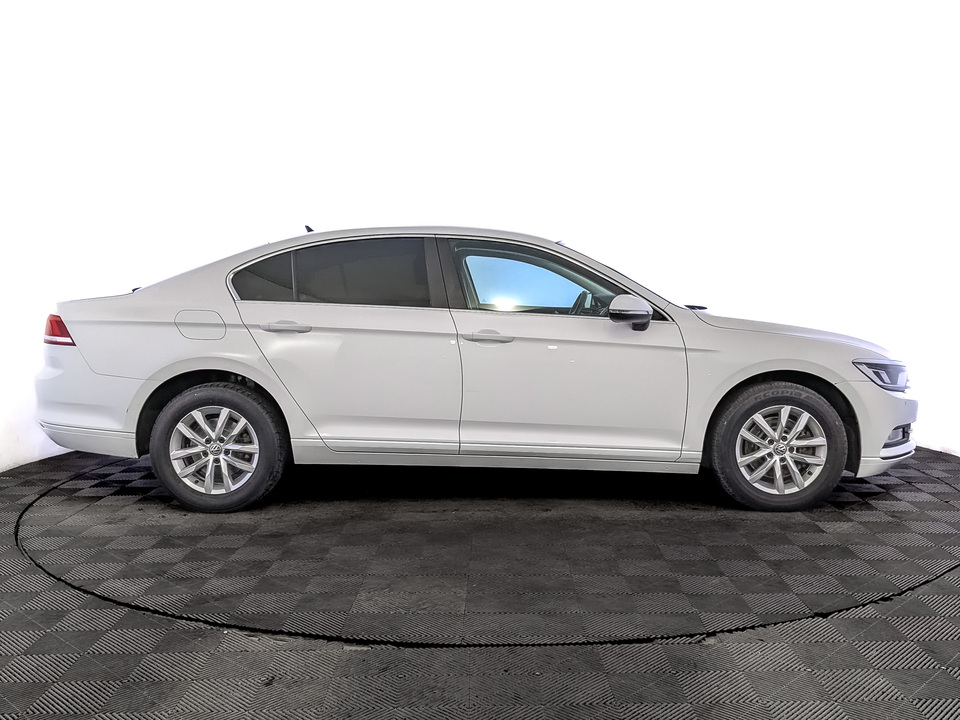 Volkswagen Passat 2019 116 847км фото №4
