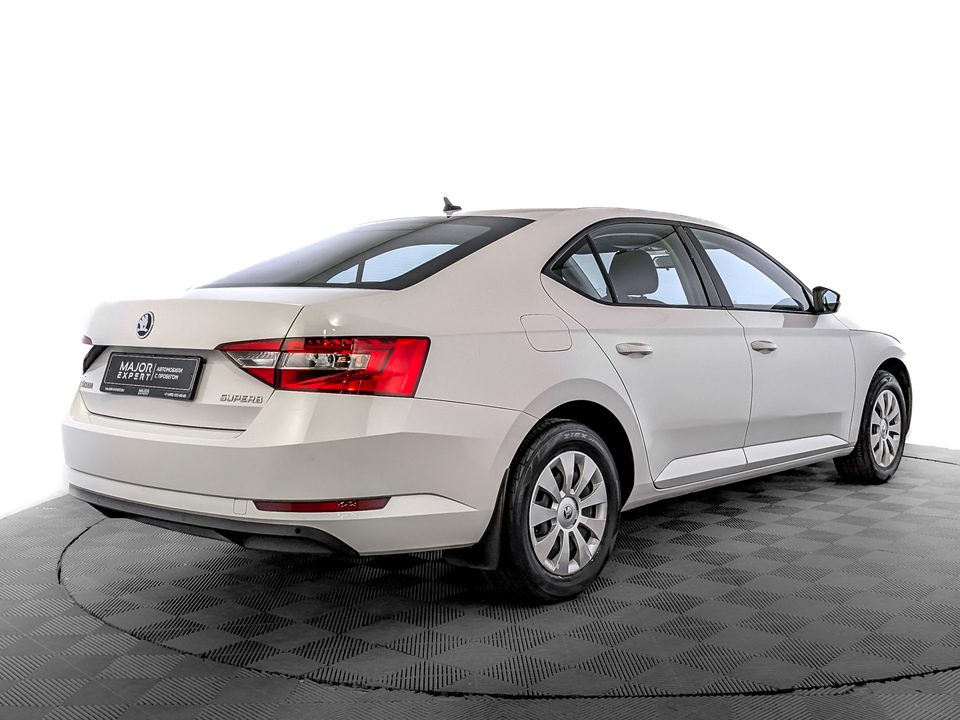 Skoda Superb 2019 40 183км фото №5