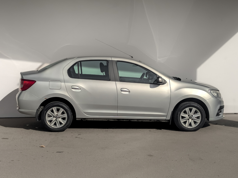 Renault Logan 2018 96 981км фото №4