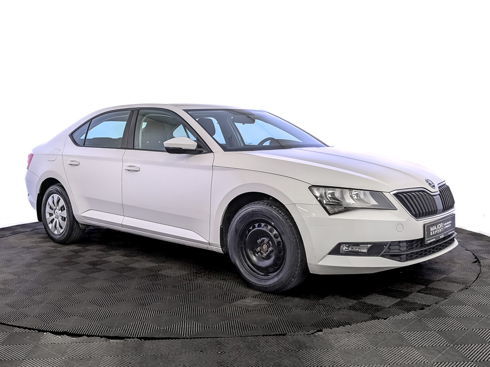 Skoda Superb 2019 30 440км фото №3