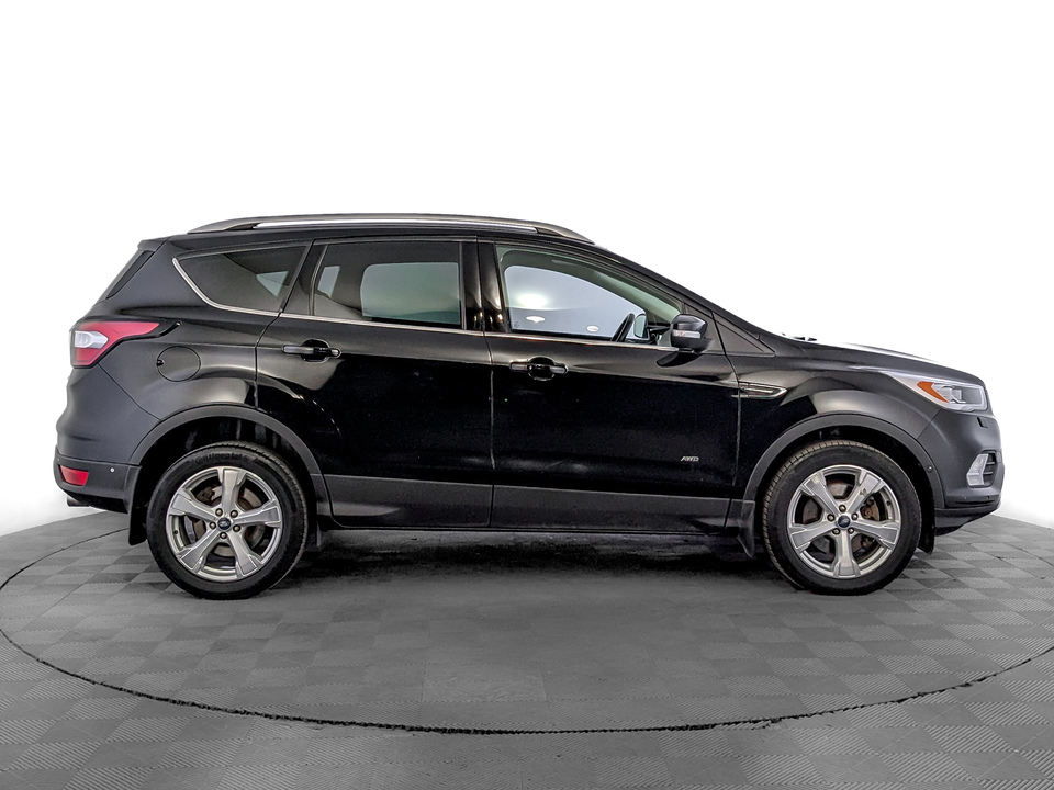 Ford Kuga 2017 89 000км фото №4
