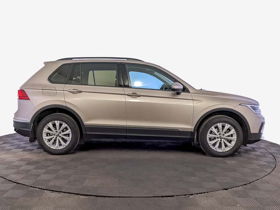 Volkswagen Tiguan 2021 96 071км фото №4