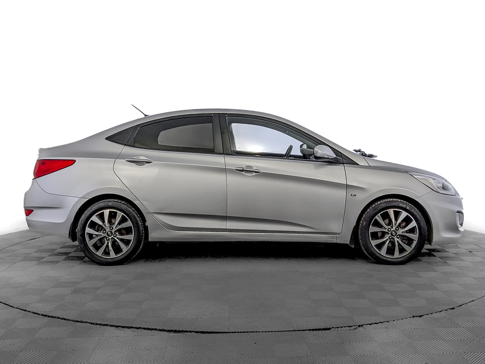 Hyundai Solaris 2013 137 449км фото №4