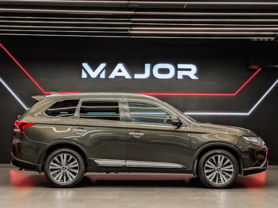 Mitsubishi Outlander 2019 102 892км фото №4