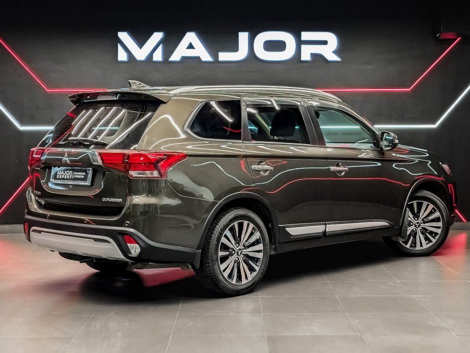 Mitsubishi Outlander 2019 102 892км фото №5