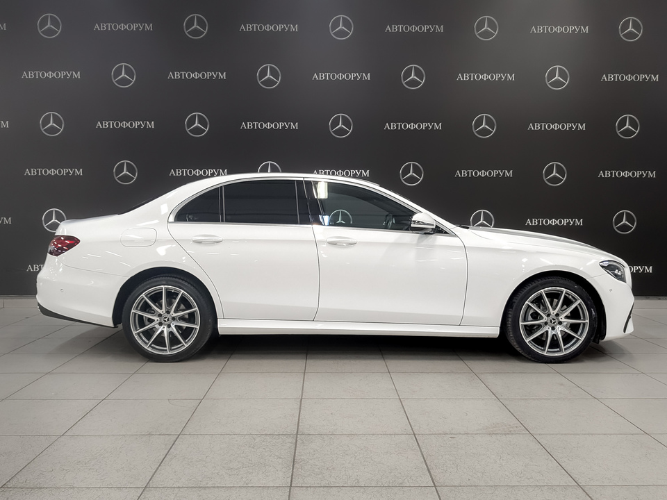 Mercedes-Benz E-Класс 2022 43 896км фото №4