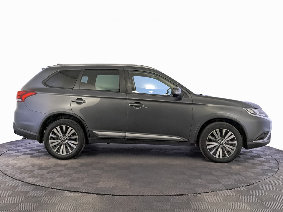 Mitsubishi Outlander 2019 53 424км фото №4