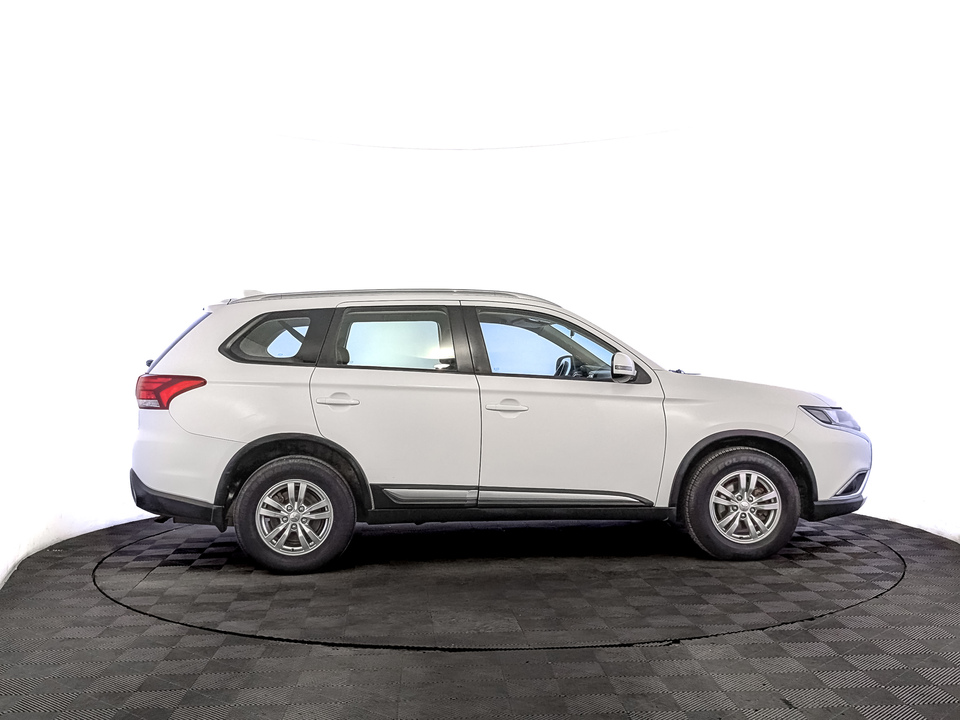 Mitsubishi Outlander 2017 155 000км фото №4