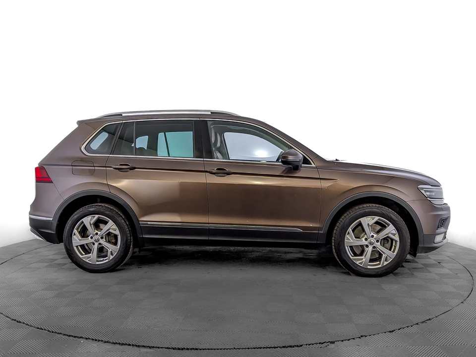 Volkswagen Tiguan 2019 138 492км фото №4