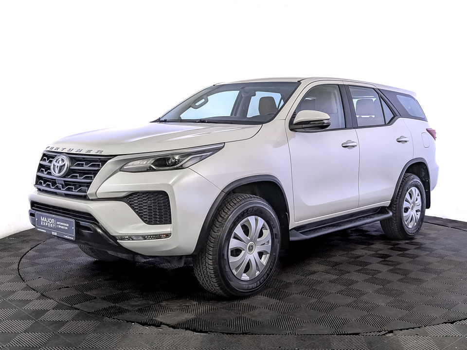 Toyota Fortuner 2022 23 477км фото №1