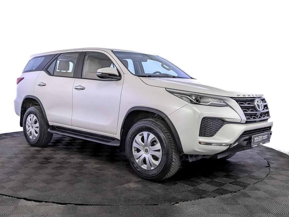 Toyota Fortuner 2022 23 477км фото №3