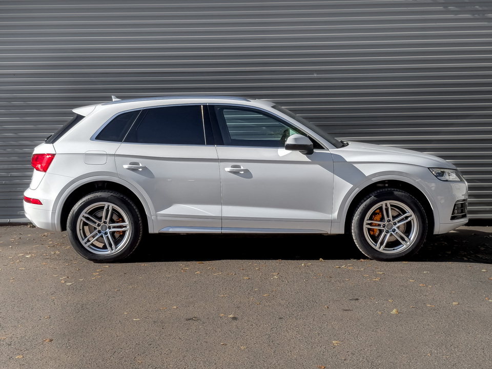 Audi Q5 2020 95 588км фото №4