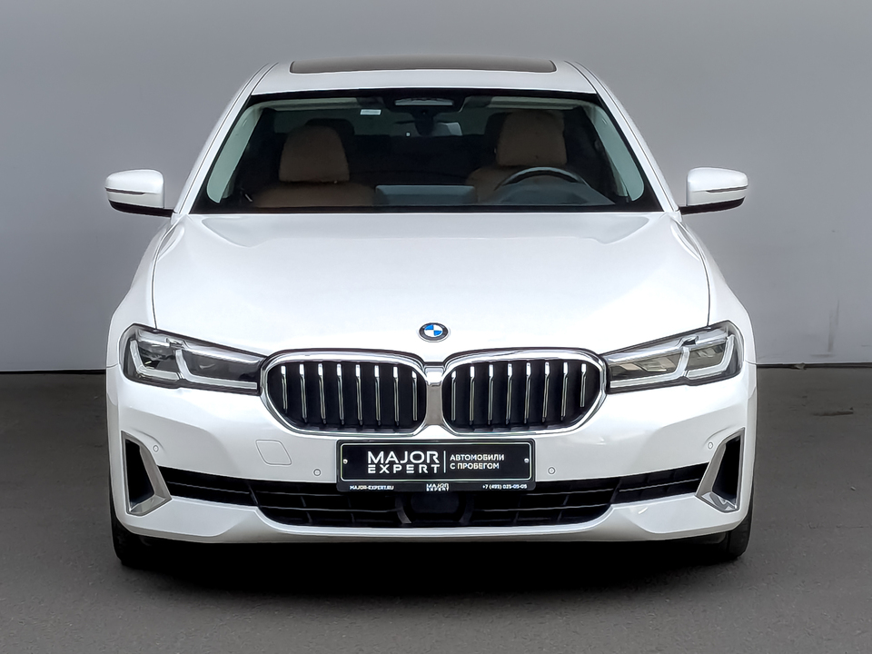 BMW 5 серии 2022 69 342км фото №2
