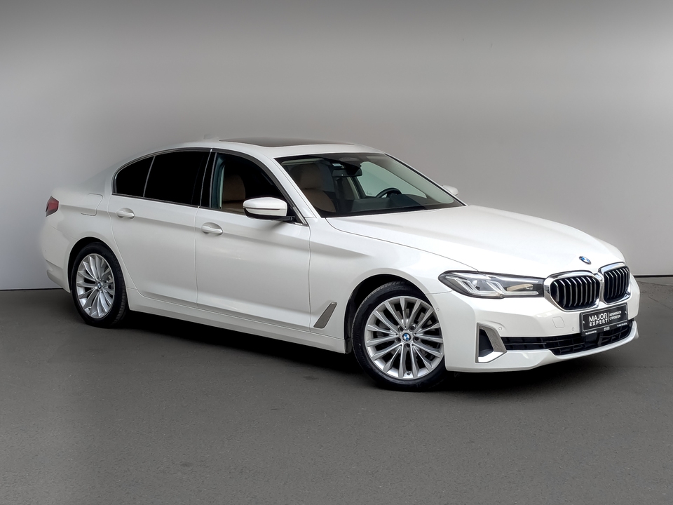 BMW 5 серии 2022 69 342км фото №3