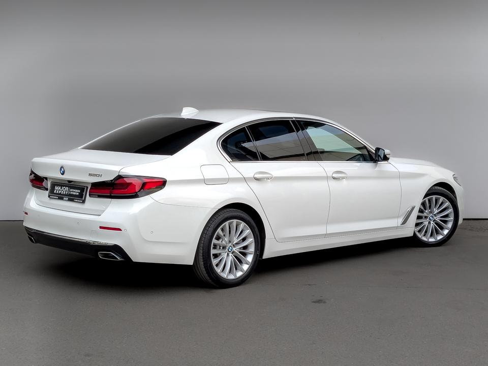 BMW 5 серии 2022 69 342км фото №5