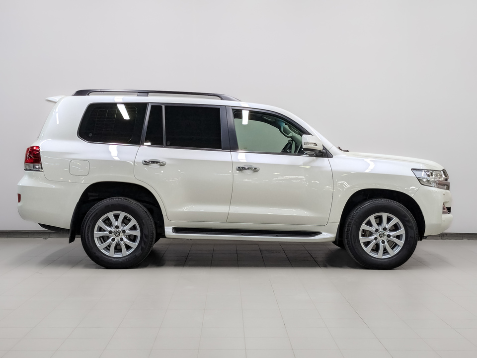 Toyota Land Cruiser 200 2017 29 784км фото №4