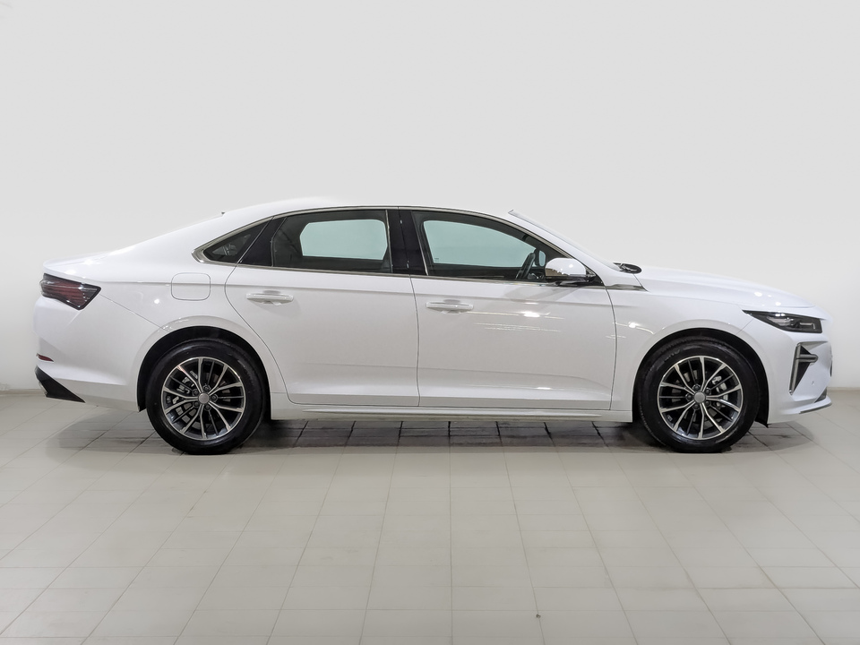 Geely Preface 2024 14 668км фото №4