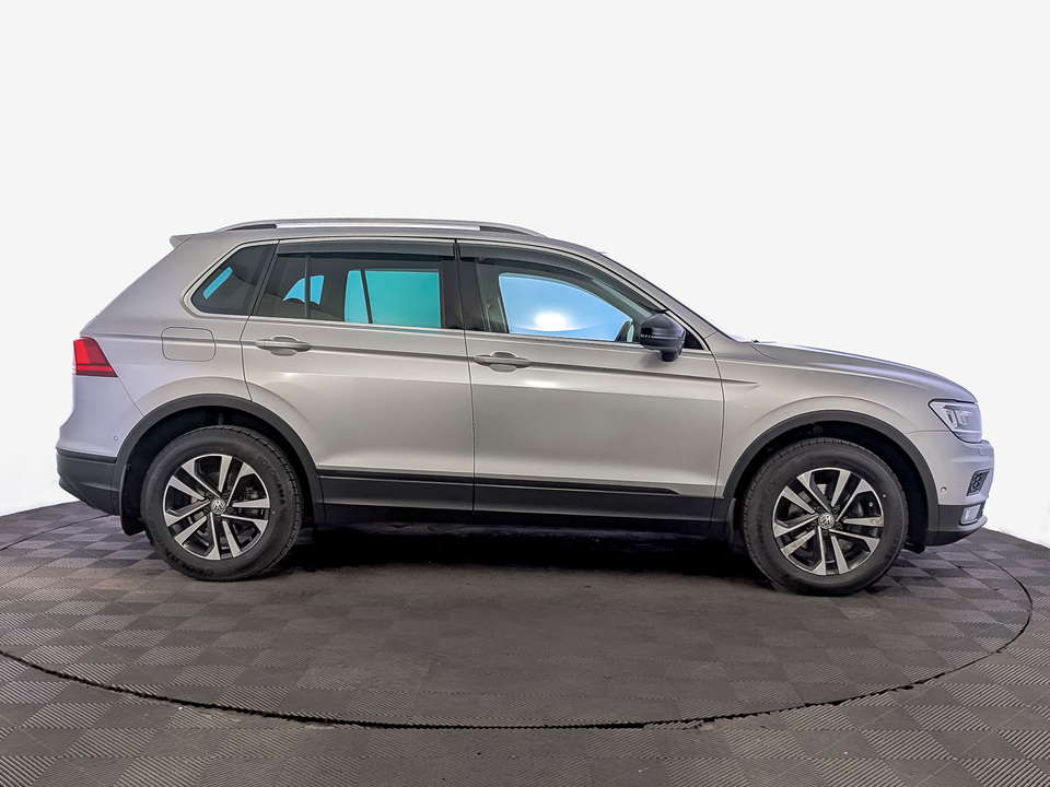 Volkswagen Tiguan 2019 81 862км фото №4
