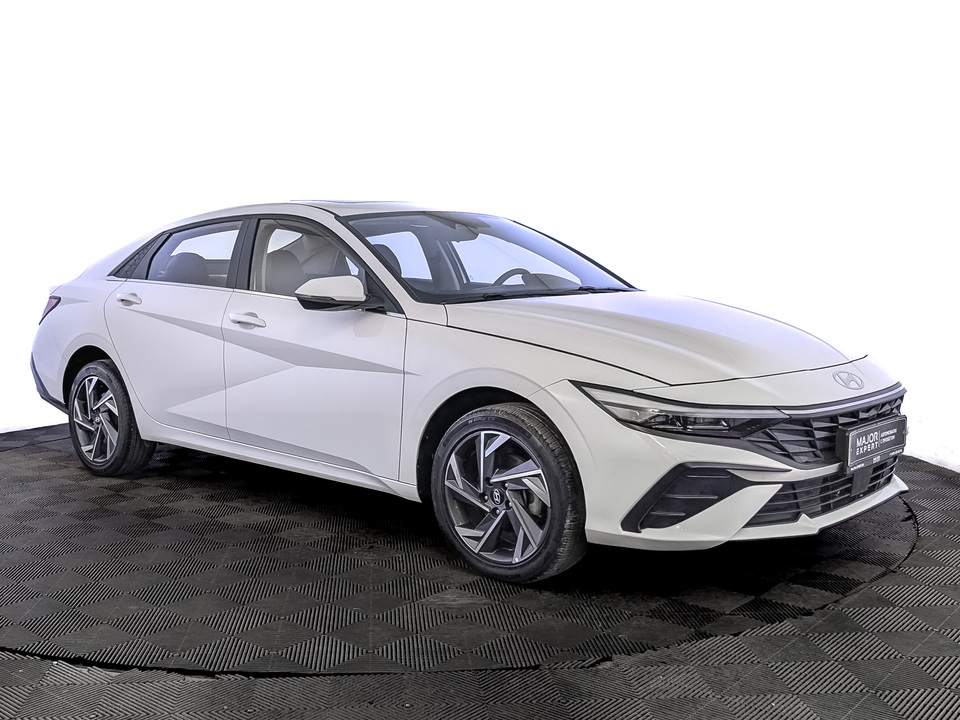 Hyundai Elantra 2024 34 821км фото №3