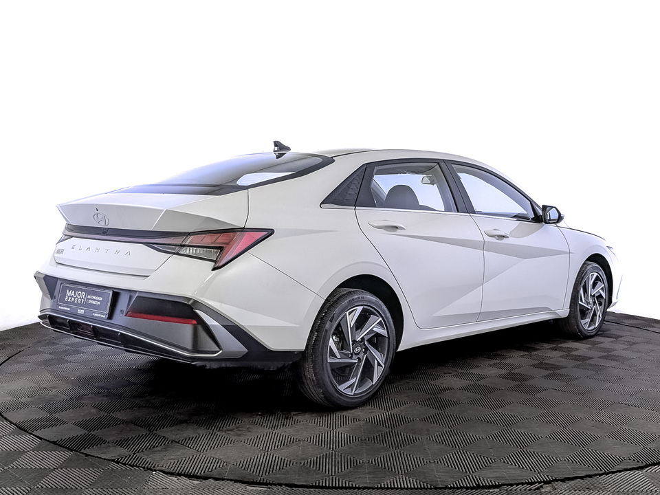 Hyundai Elantra 2024 34 821км фото №5