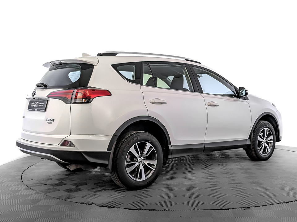 Toyota Rav-4 2015 111 772км фото №5
