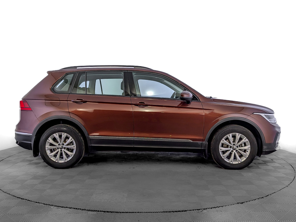 Volkswagen Tiguan 2021 77 757км фото №4