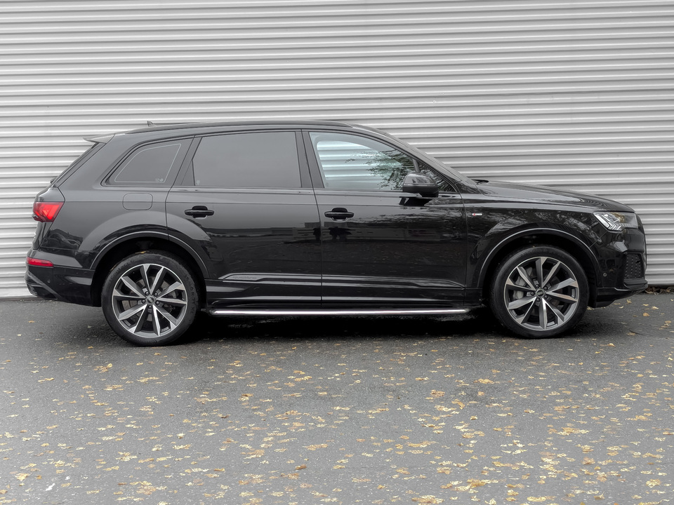 Audi Q7 2023 86 653км фото №4