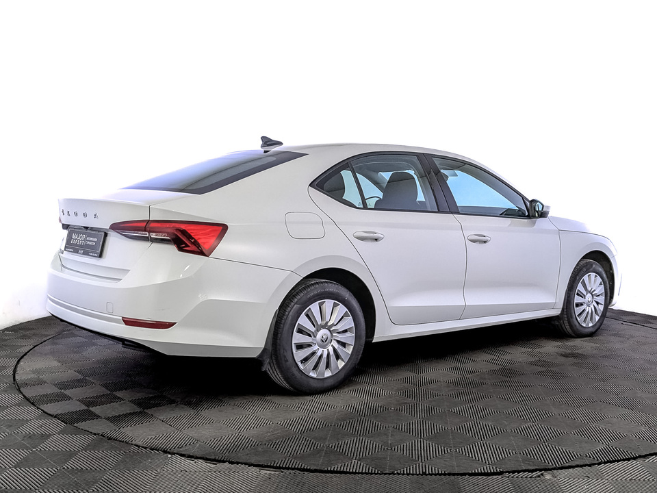 Skoda Octavia 2021 69 993км фото №5