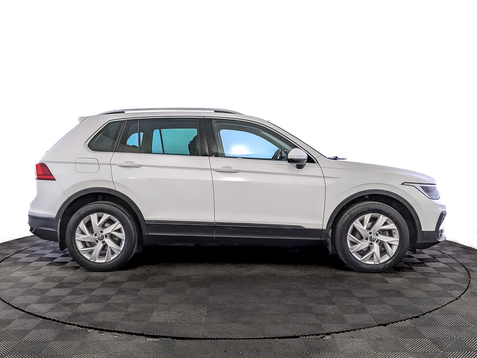 Volkswagen Tiguan 2021 94 988км фото №4