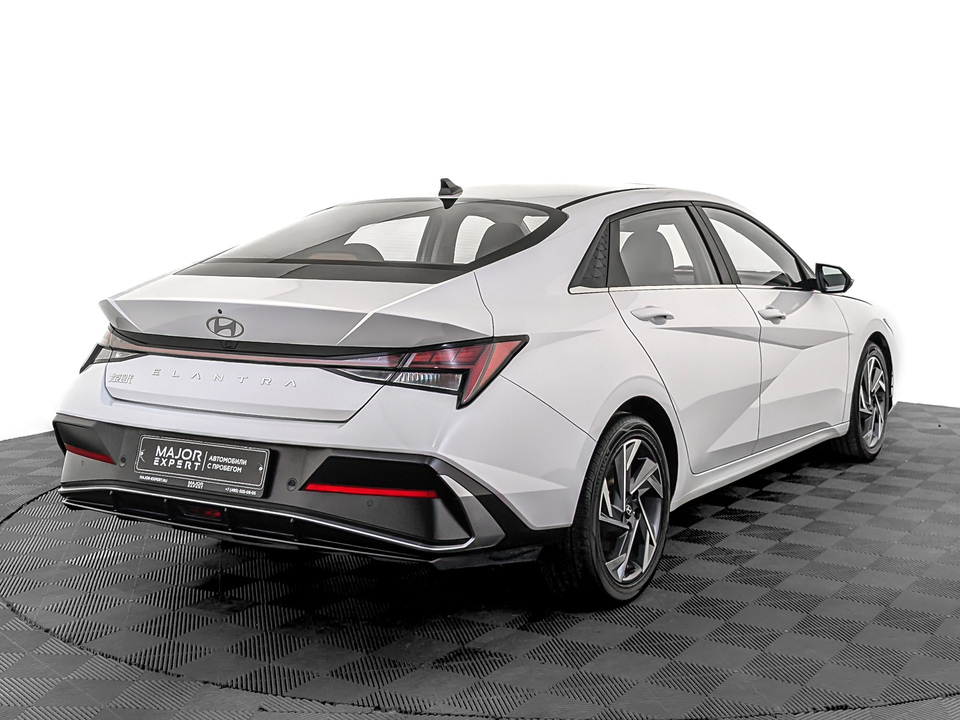 Hyundai Elantra 2025 12 920км фото №5