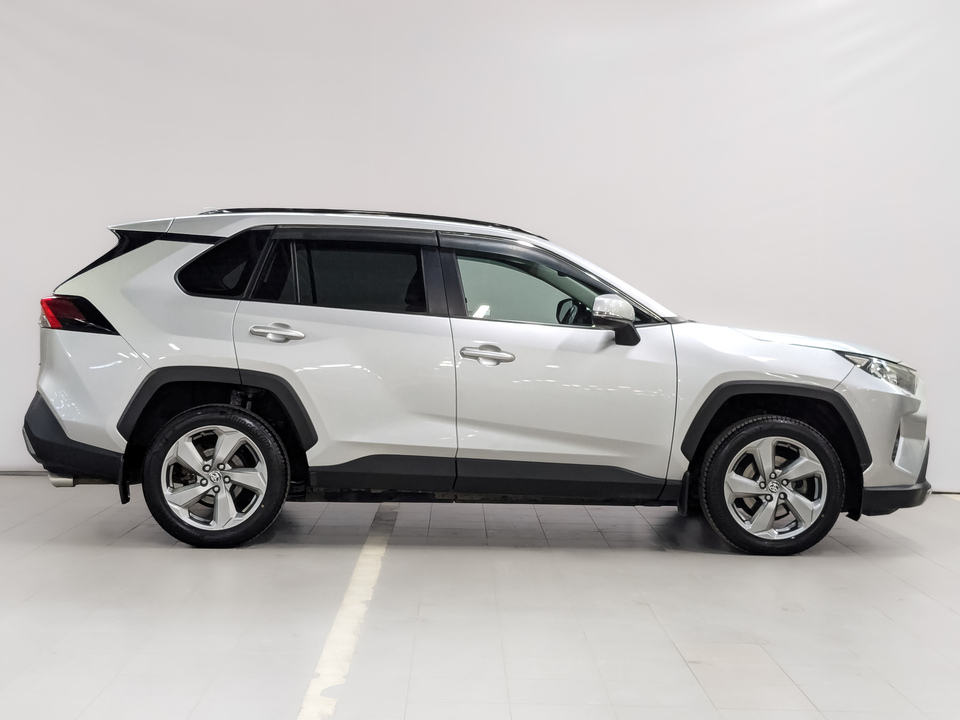 Toyota Rav-4 2019 67 084км фото №4