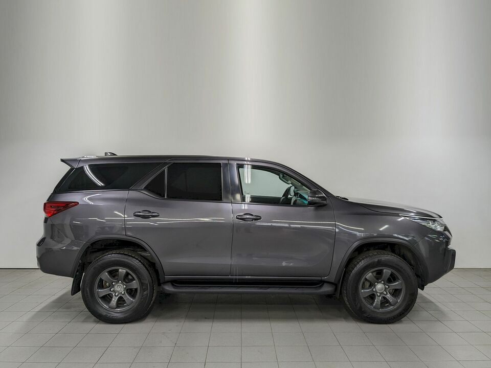 Toyota Fortuner 2019 121 576км фото №4