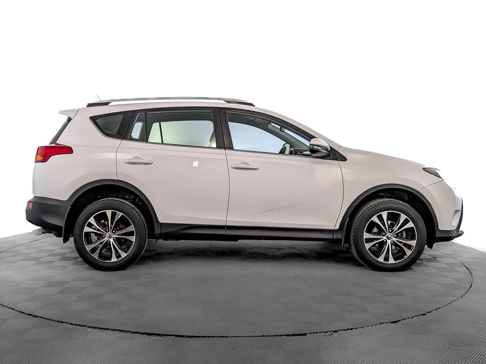 Toyota Rav-4 2015 136 744км фото №4